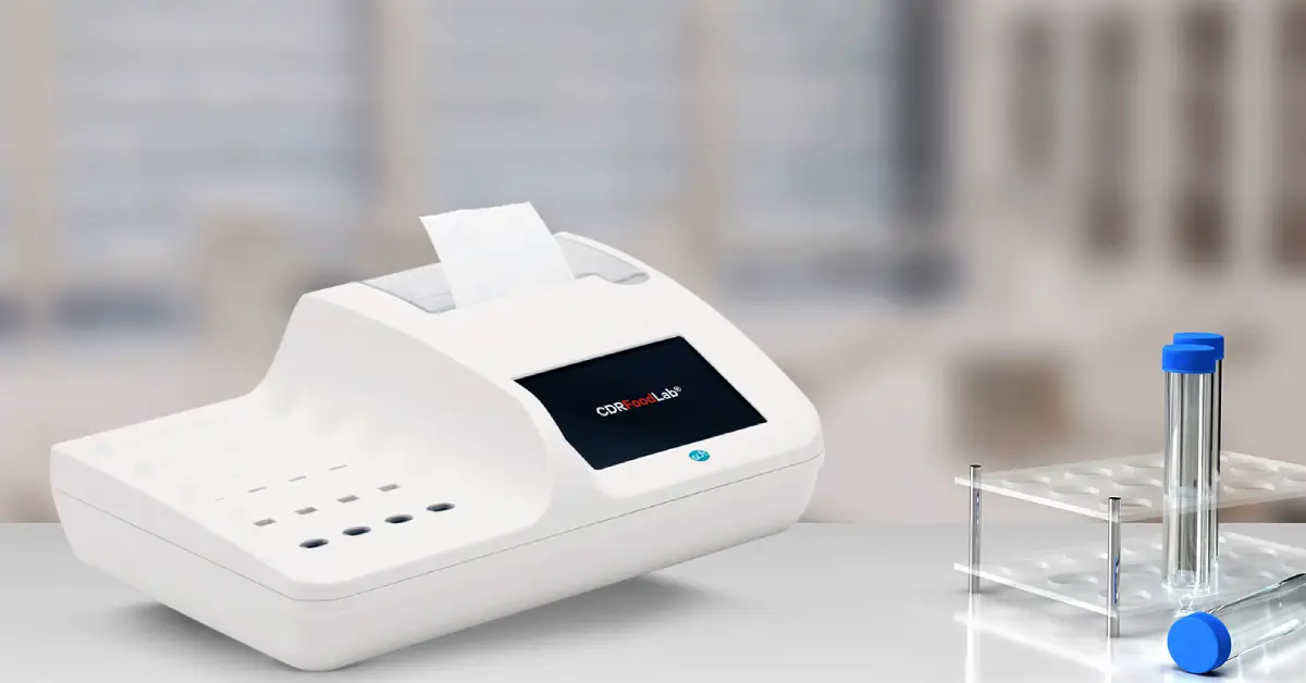 CDR FoodLab UAE system for food and beverage analysis in laboratory setting.