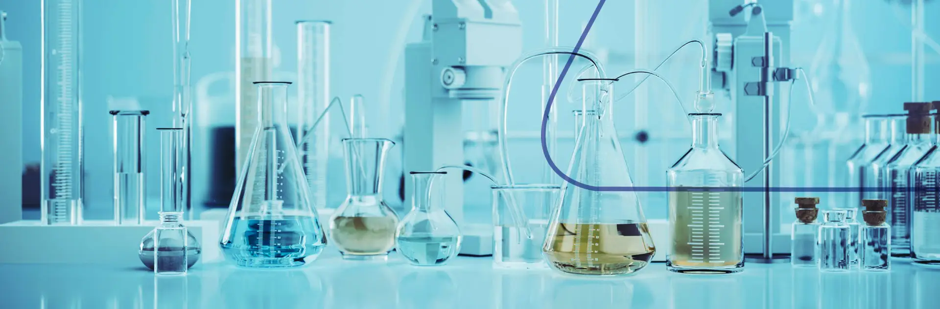 Types of laboratory glassware used in UAE laboratories